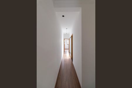 Casa à venda com 126m², 3 quartos e 2 vagasCorredor