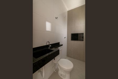 Casa à venda com 126m², 3 quartos e 2 vagasBanheiro