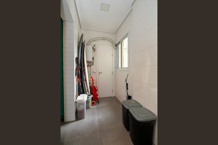 Apartamento para alugar com 179m², 3 quartos e 1 vagaÁrea de Serviço