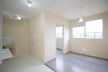 Sala de apartamento para alugar com 2 quartos, 32m² em Vila Palmeiras, São Paulo