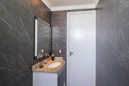 Apartamento à venda com 56m², 2 quartos e 1 vaga Apartamento à venda com 56m², 2 quartos e 1 vagaBanheiro