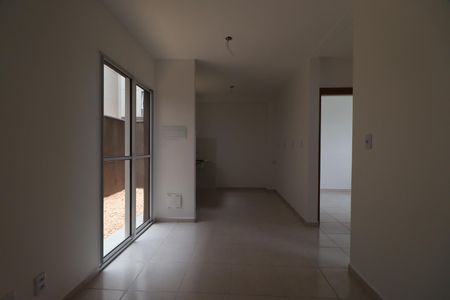 Sala de apartamento para alugar com 2 quartos, 42m² em Parque Residencial Candido Portinari, Ribeirão Preto