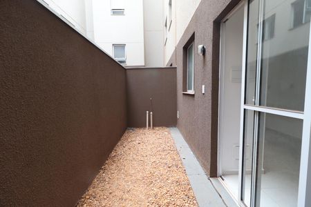 Varanda de apartamento para alugar com 2 quartos, 42m² em Parque Residencial Candido Portinari, Ribeirão Preto