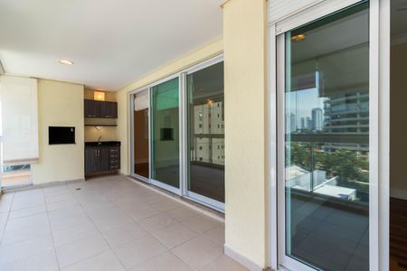 Apartamento à venda com 117m², 3 quartos e 3 vagas Apartamento à venda com 117m², 3 quartos e 3 vagasVaranda Gourmet