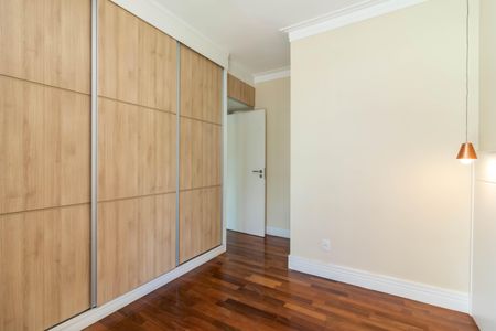 Apartamento à venda com 117m², 3 quartos e 3 vagas Apartamento à venda com 117m², 3 quartos e 3 vagasSuíte 1