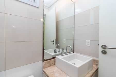 Apartamento à venda com 117m², 3 quartos e 3 vagas Apartamento à venda com 117m², 3 quartos e 3 vagasBanheiro da Suíte 3