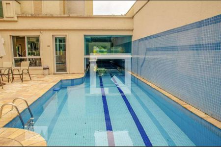 Apartamento à venda com 117m², 3 quartos e 3 vagas Apartamento à venda com 117m², 3 quartos e 3 vagasÁrea comum - Piscina