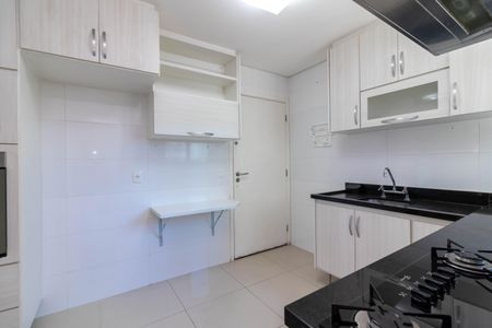 Apartamento à venda com 117m², 3 quartos e 3 vagas Apartamento à venda com 117m², 3 quartos e 3 vagasCozinha