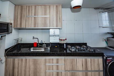 Apartamento à venda com 2 quartos, 54m² em Santa Monica, Belo Horizonte