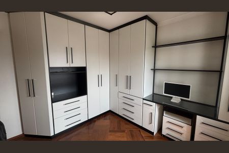 Apartamento à venda com 142m², 3 quartos e 3 vagasSuíte 2