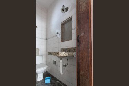 Casa para alugar com 200m², 4 quartos e 2 vagasBanheiro Social