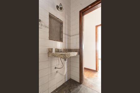 Casa para alugar com 200m², 4 quartos e 2 vagasBanheiro Social