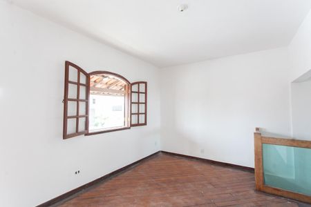 Casa para alugar com 200m², 4 quartos e 2 vagasSala