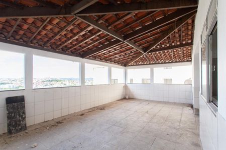 Casa para alugar com 200m², 4 quartos e 2 vagasVaranda