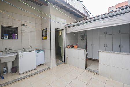 Casa à venda com 184m², 3 quartos e 2 vagas Casa à venda com 184m², 3 quartos e 2 vagasÁrea de Serviço