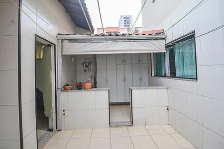 Casa à venda com 184m², 3 quartos e 2 vagas Casa à venda com 184m², 3 quartos e 2 vagasÁrea de Serviço