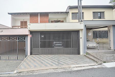 Casa à venda com 184m², 3 quartos e 2 vagas Casa à venda com 184m², 3 quartos e 2 vagasFachada