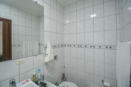 Casa à venda com 184m², 3 quartos e 2 vagas Casa à venda com 184m², 3 quartos e 2 vagasBanheiro da Suíte
