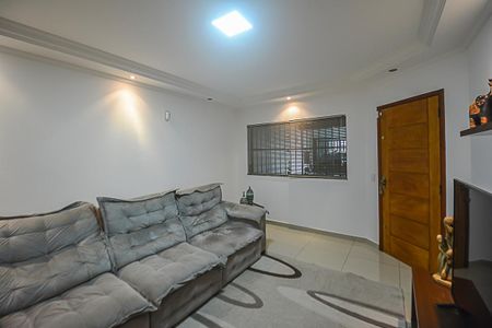 Casa à venda com 184m², 3 quartos e 2 vagas Casa à venda com 184m², 3 quartos e 2 vagasSala