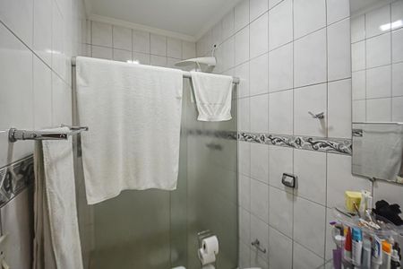 Casa à venda com 184m², 3 quartos e 2 vagas Casa à venda com 184m², 3 quartos e 2 vagasBanheiro