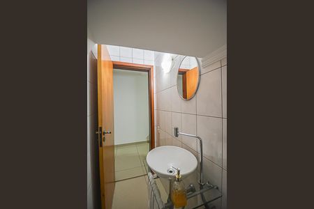Casa à venda com 184m², 3 quartos e 2 vagas Casa à venda com 184m², 3 quartos e 2 vagasLavabo