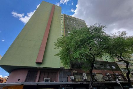 Apartamento à venda com 118m², 3 quartos e sem vaga Apartamento à venda com 118m², 3 quartos e sem vagaFachada