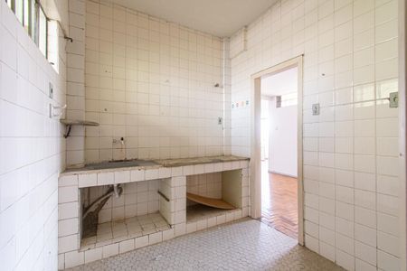 Apartamento à venda com 118m², 3 quartos e sem vaga Apartamento à venda com 118m², 3 quartos e sem vagaCozinha