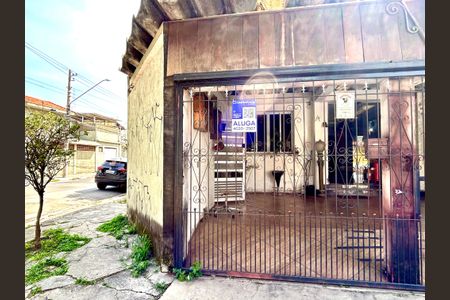 Casa para alugar com 150m², 3 quartos e sem vagaPlaca instalada na fachada do imóvel 