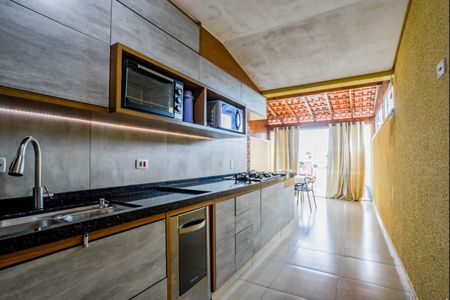 Apartamento para alugar com 106m², 2 quartos e 2 vagasCozinha