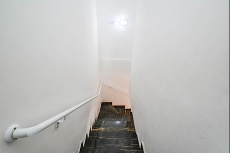 Apartamento para alugar com 106m², 2 quartos e 2 vagasEscada