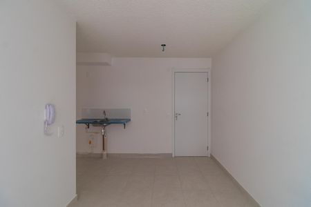 Sala de apartamento para alugar com 2 quartos, 37m² em Parque Industrial Tomas Edson, São Paulo