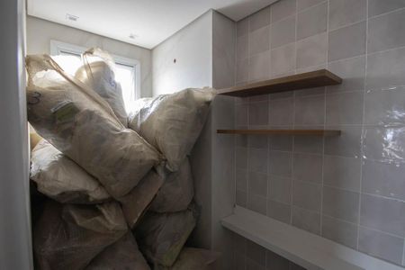 Banheiro de apartamento à venda com 2 quartos, 49m² em Tucuruvi, São Paulo