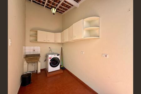 Casa para alugar com 130m², 3 quartos e 2 vagasÁrea de Serviço