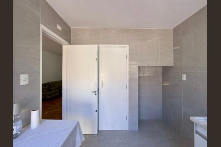 Casa para alugar com 130m², 3 quartos e 2 vagasCozinha 