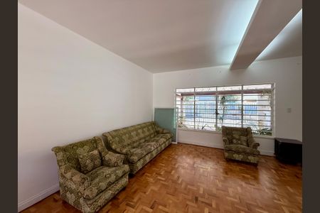 Casa para alugar com 130m², 3 quartos e 2 vagasSala