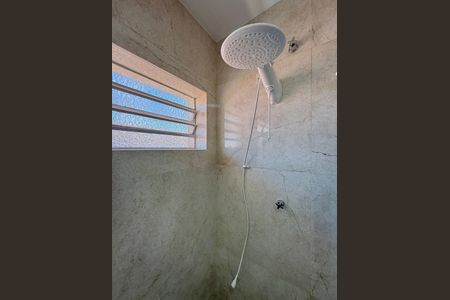 Casa para alugar com 130m², 3 quartos e 2 vagasBanheiro 