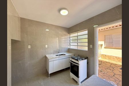 Casa para alugar com 130m², 3 quartos e 2 vagasCozinha 