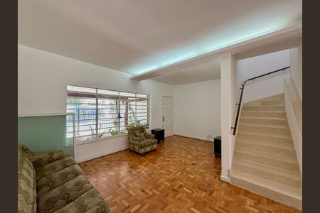 Casa para alugar com 130m², 3 quartos e 2 vagasSala