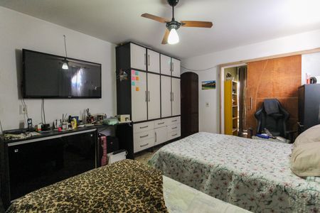 Casa à venda com 120m², 4 quartos e 2 vagasSuíte 2