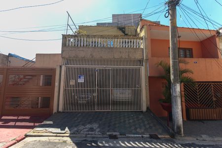 Casa à venda com 120m², 4 quartos e 2 vagasFachada