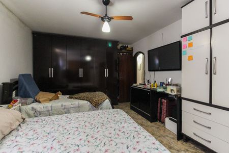 Casa à venda com 120m², 4 quartos e 2 vagasSuíte 2