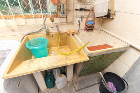 Casa à venda com 120m², 4 quartos e 2 vagasÁrea de serviço