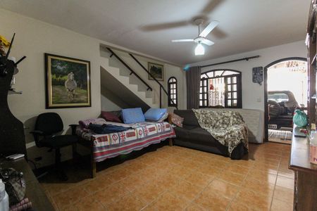 Casa à venda com 120m², 4 quartos e 2 vagasSala