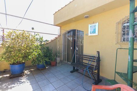 Casa à venda com 120m², 4 quartos e 2 vagasVaranda