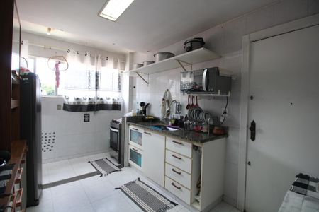 Apartamento à venda com 84m², 3 quartos e 2 vagasCozinha