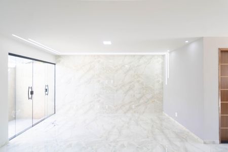 Casa de condomínio para alugar com 170m², 3 quartos e 2 vagasSala