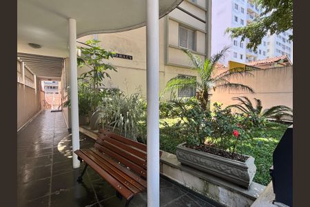 Apartamento à venda com 55m², 2 quartos e sem vaga Apartamento à venda com 55m², 2 quartos e sem vagaEntrada