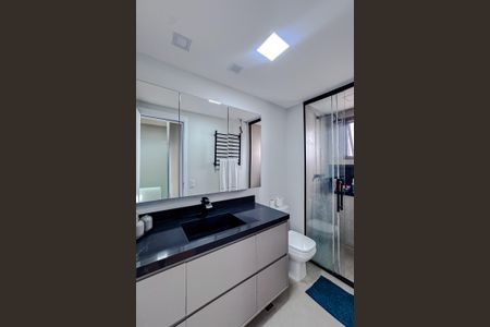 Apartamento à venda com 130m², 3 quartos e 2 vagasBanheiro da Suíte