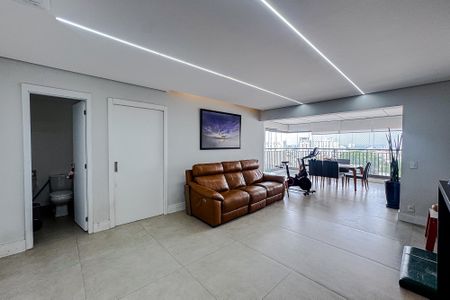 Apartamento à venda com 130m², 3 quartos e 2 vagasSala