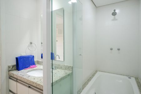 Apartamento para alugar com 160m², 3 quartos e 3 vagasBanheiro da suíte 3